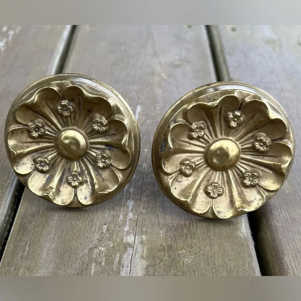 Antique Victorian Set of 2 Ormolu Gilded Bronze Floral Drapery Curtain Tiebacks - Picture 12 of 12
